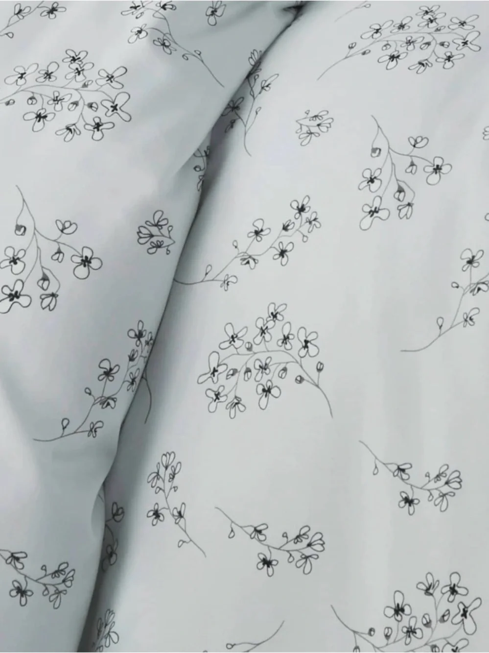 Light Blue Floral Print Microfiber Comforter Set Twin/ Twin XL